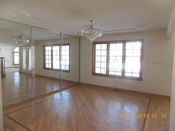 3rd image of 5047 Harbor Ln