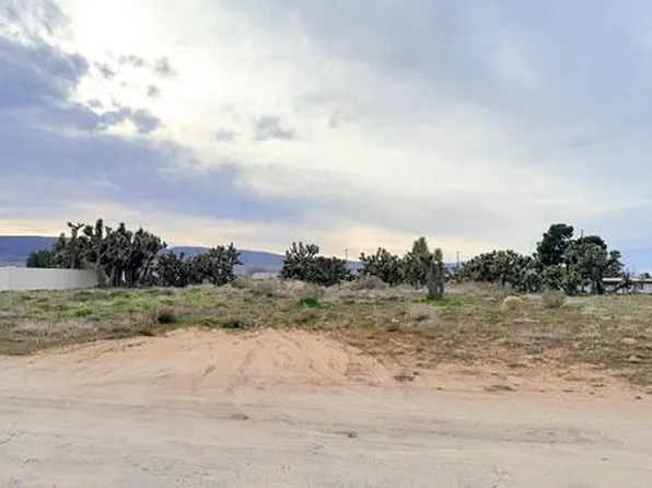 Vic Ave #51, Lancaster, CA 93535