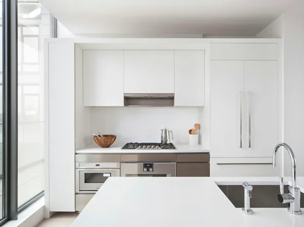 251 1st Street PH8D image 2 of 10