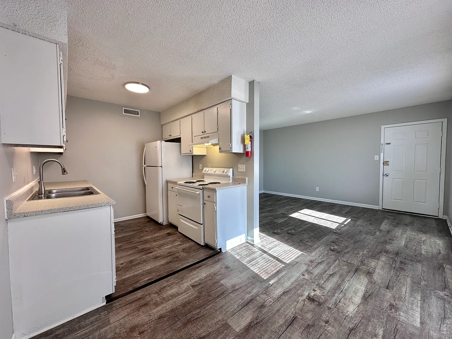 1 bed, 585 sqft, $1,088 — Photo 4