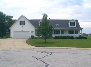 5233 W Village Dr, New Palestine, IN 46163