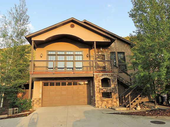 EXPANSIVE PARKING PAD