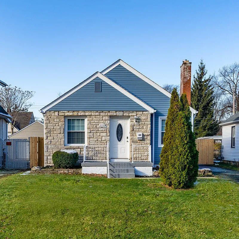 2239 Dresden St photo 1