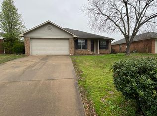 2460 Sapphire Dr, Conway, AR 72032
