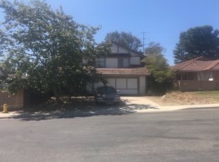 1941 Willow Ridge Dr, Vista, CA 92081