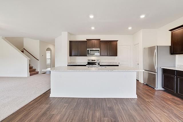 1st image of 184 Allington Cir #184
