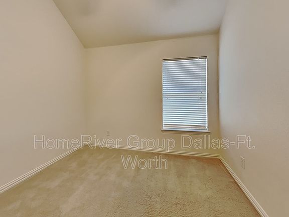 5th image of 915 Mangrove Dr