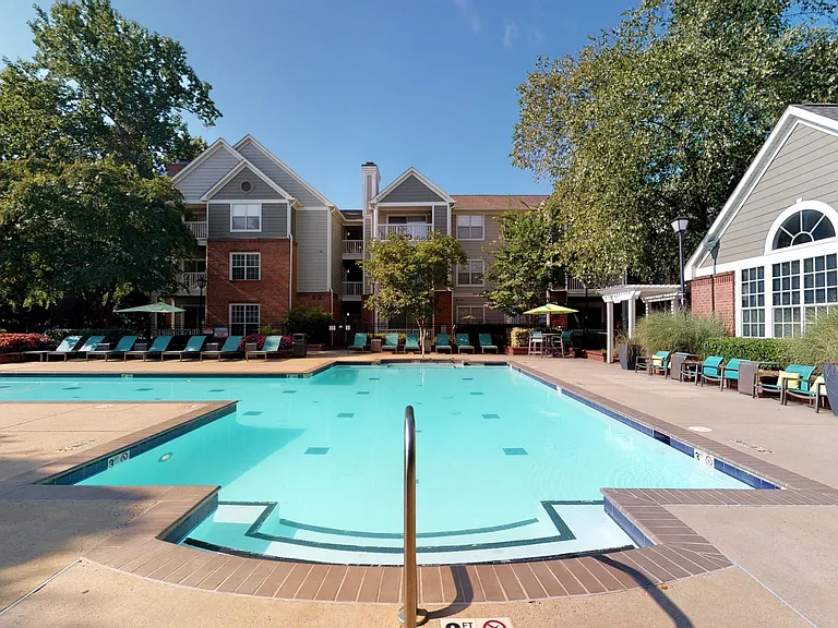 Autumn Park Apartments — Photo 15