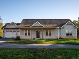 8161 Forest Rd, Goode, VA 24556