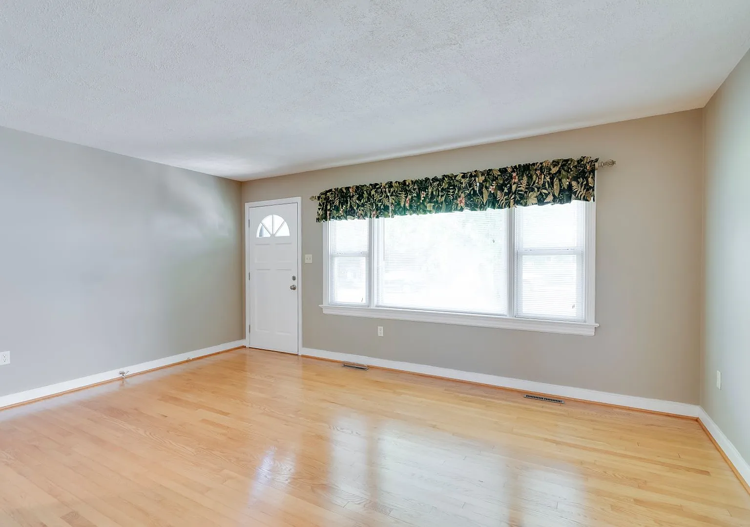 3 Bedroom West End Brick Rancher Available Early November 2026 — Photo 3