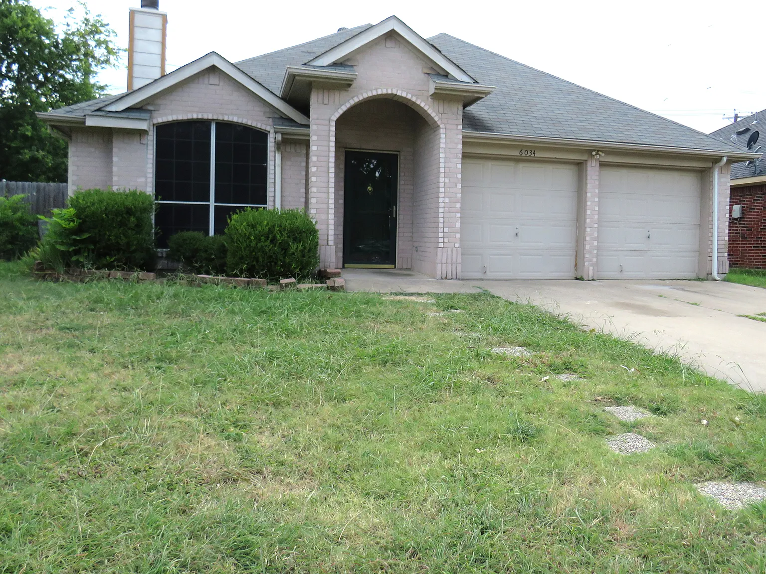 3 bed, 1444 sqft, $1,800 — Photo 1