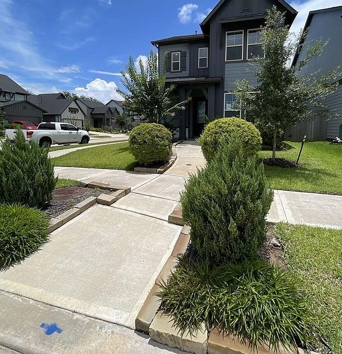 1st image of 1550 Park Path Dr