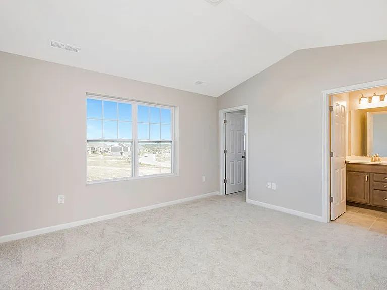5589 Callaway Dr — Photo 11