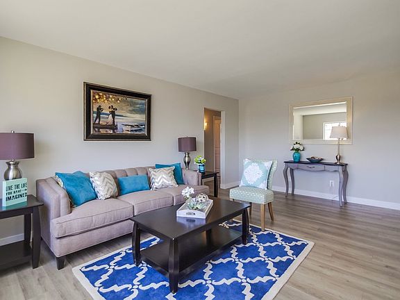 3rd image of 304 Agua Vista Way
