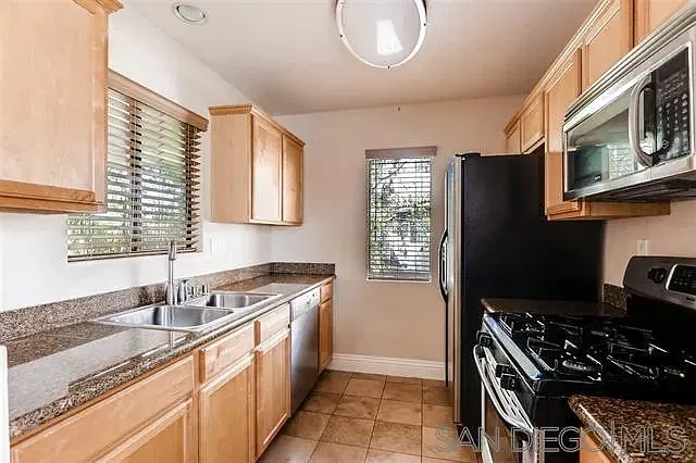 Jade Coast Condominiums — Photo 4