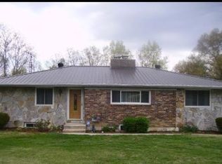 798 Christenson Rd, Deer Lodge, TN 37726