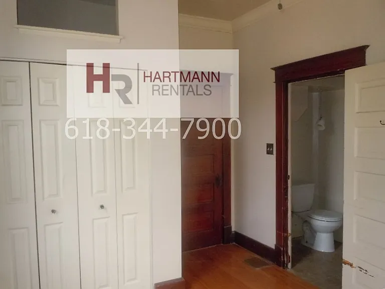 312 E Union St — Photo 4