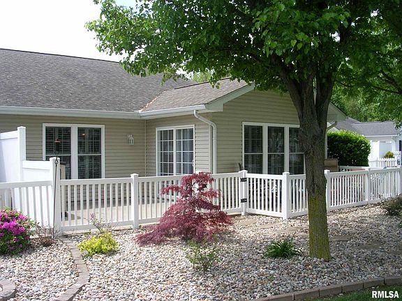 3rd image of 504 Villa Dr