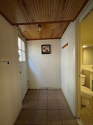 3rd image of 3264 Cambridge Ave #3