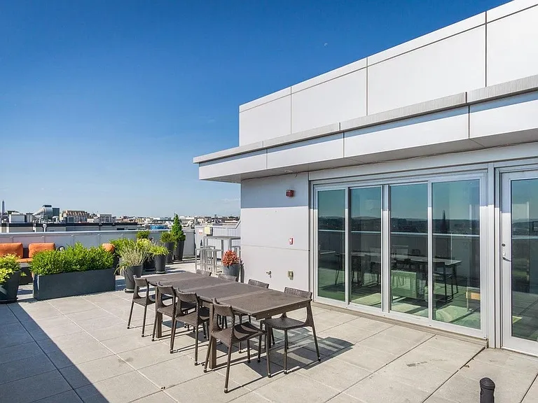 1401 R St NW — Photo 17