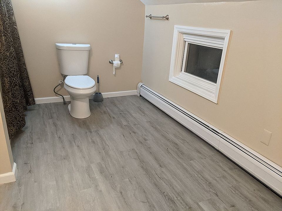 Bathroom-Apt C