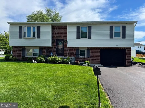 3218 Caroline Dr, East Petersburg, PA 17520