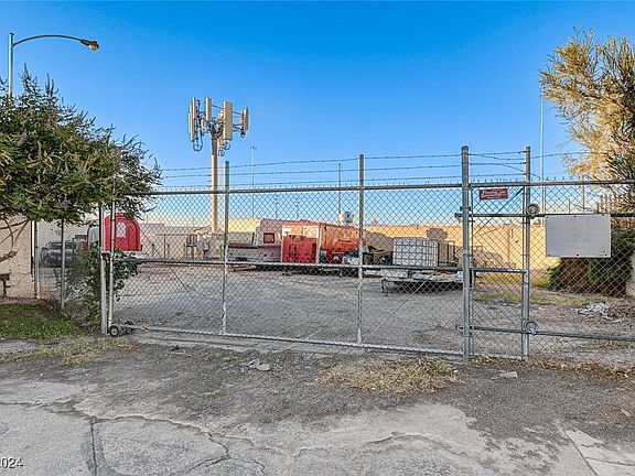 2nd image of 5541 Wheatfield Dr