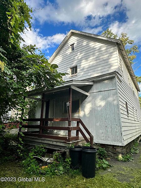 4th image of 1577 Van Vranken Avenue