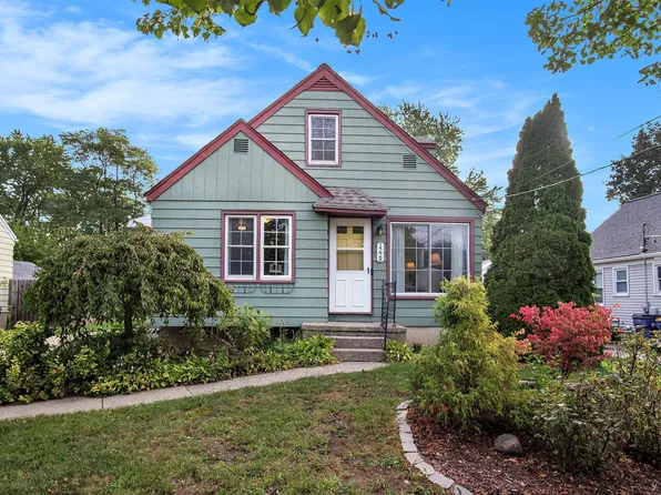 1228 Spring Ave NE, Grand Rapids, MI 49505