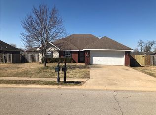 1595 Charles St, Pea Ridge, AR 72751