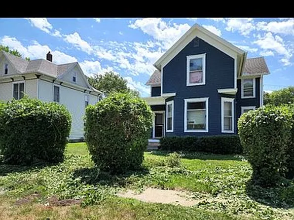 406 W Reynolds St, Pontiac, IL 61764