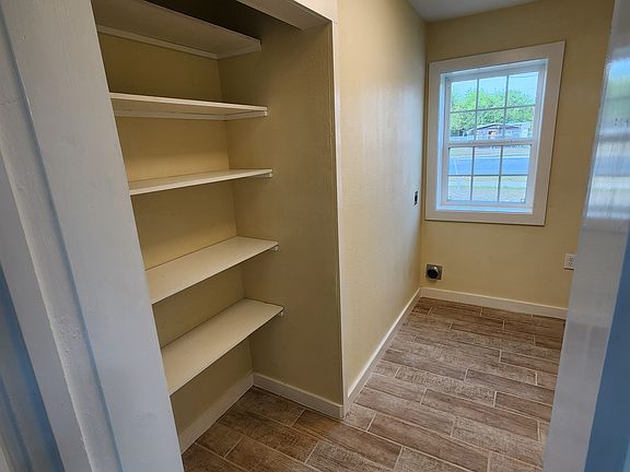 3rd image of 4506 Nesbitt Dr
