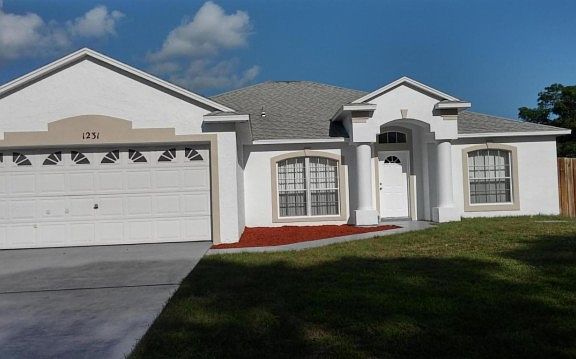 2nd image of 1231 SE Navajo Ln
