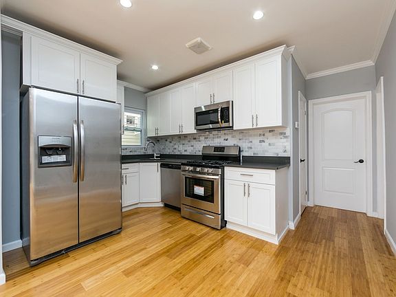 5th image of 1544 E 46th St