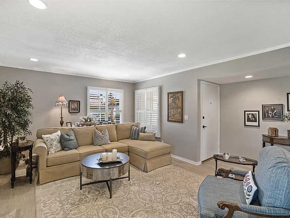 5th image of 4124 Lake Harbor Ln