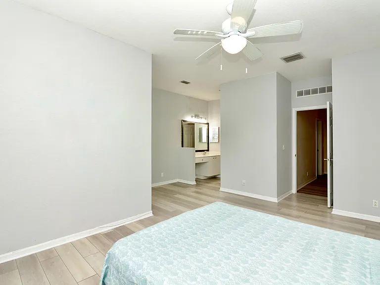 2952 NW 33rd Ln — Photo 7