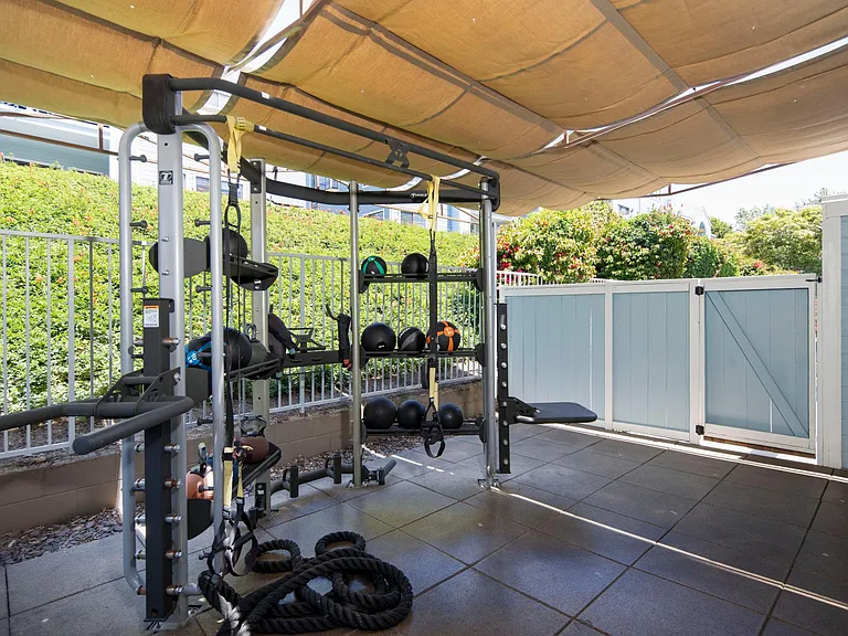 24/7 Fitness Center