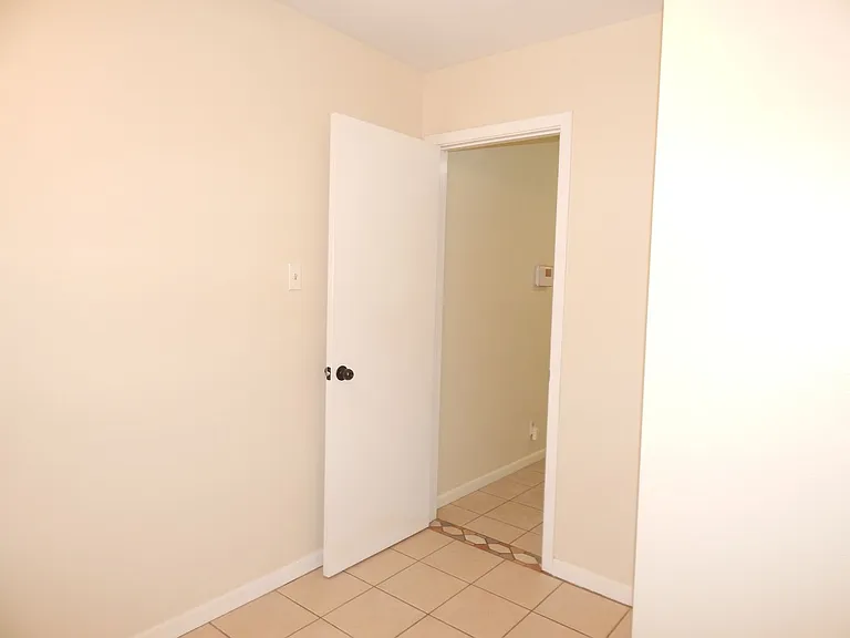 905 David Dr — Photo 21