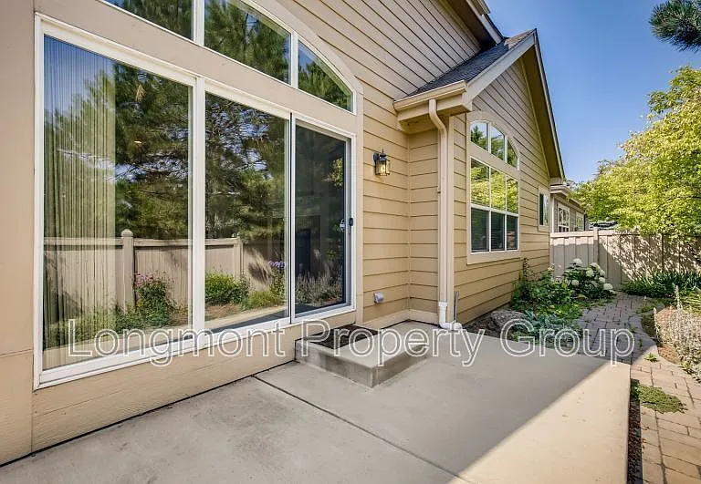 1668 Metropolitan Dr — Photo 20
