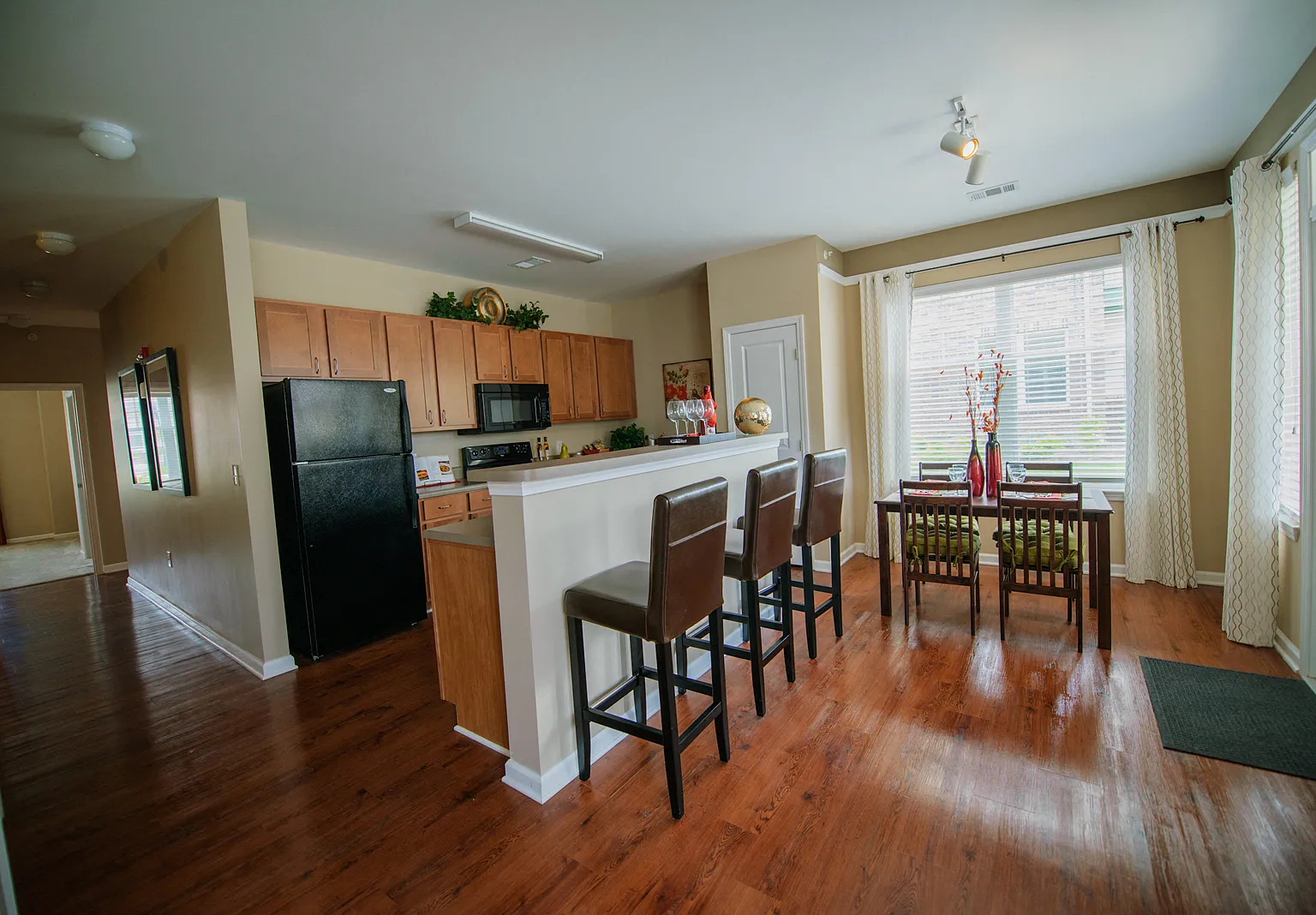 East Village at Avondale Meadows Apartments — Photo 1