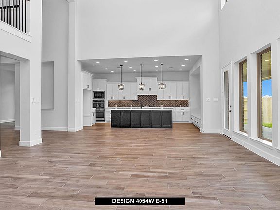 2nd image of 3534 Highcliffe Dr