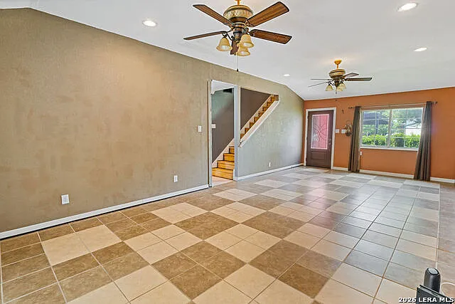 6202 Valley Pawn — Photo 4