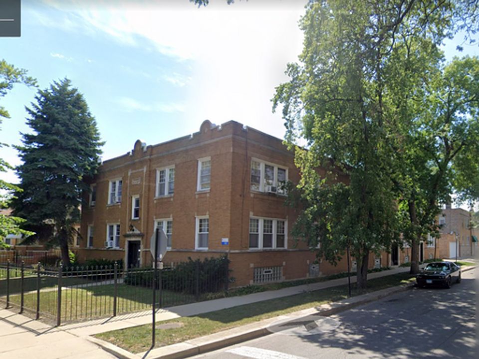 1st image of 2954 N Kostner Ave #G
