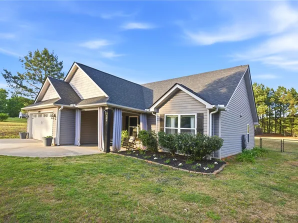 400 Green View Ct, Westminster, SC 29693