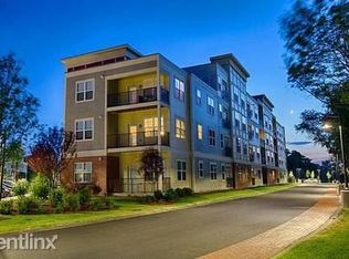 10 Woodview Way, Watertown, MA 02472
