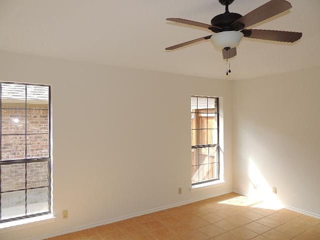 1st image of 2503 Peninsula Dr