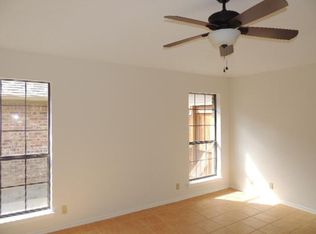 2503 Peninsula Dr, Grapevine, TX 76051