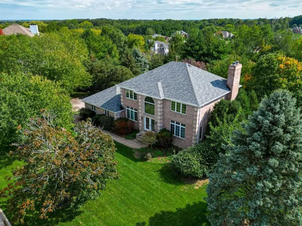 8863 Harvest Hills Trl, Rockford, IL 61114