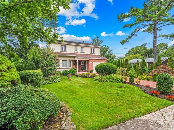 3850 Hillcrest Avenue, Douglaston, NY 11363