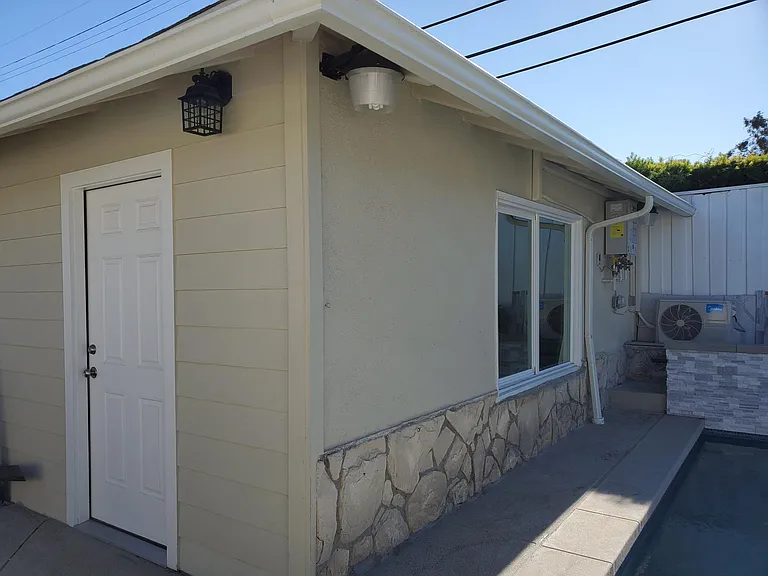 9712 Cresta Dr #B — Photo 4